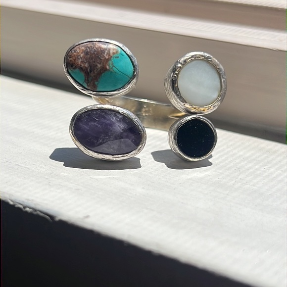 Gemstone ring - Picture 3 of 5